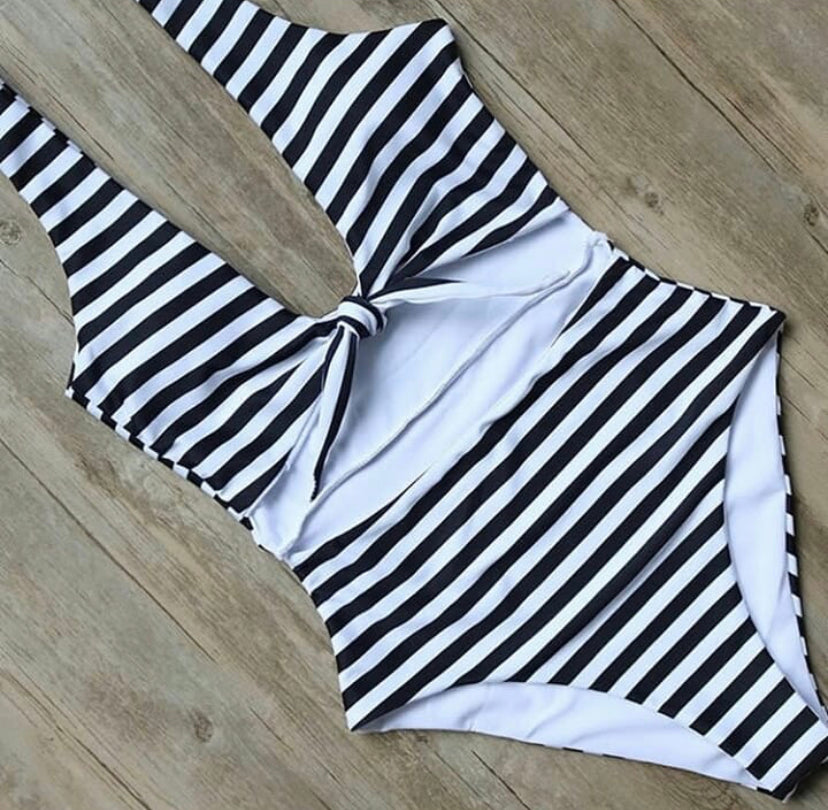 Oia One Piece